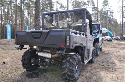 Заднее стекло U FORCE 1000 (U10 EPS) Заднее стекло U FORCE 1000 (U10 EPS)